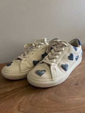 Kurt Geiger London Lane white with denim heart women’s shoe sneaker size 40.5